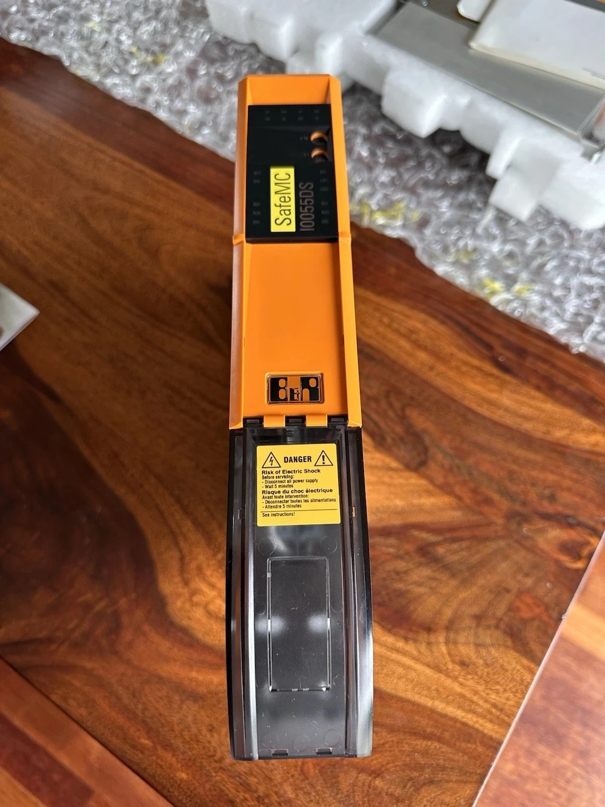 

ONE 8BVP0880HW00.008-1 8BVI0055HWDS.000-1 8BVI0055HWD0.000-1 8AC120.60-1 New 1 Year Warranty