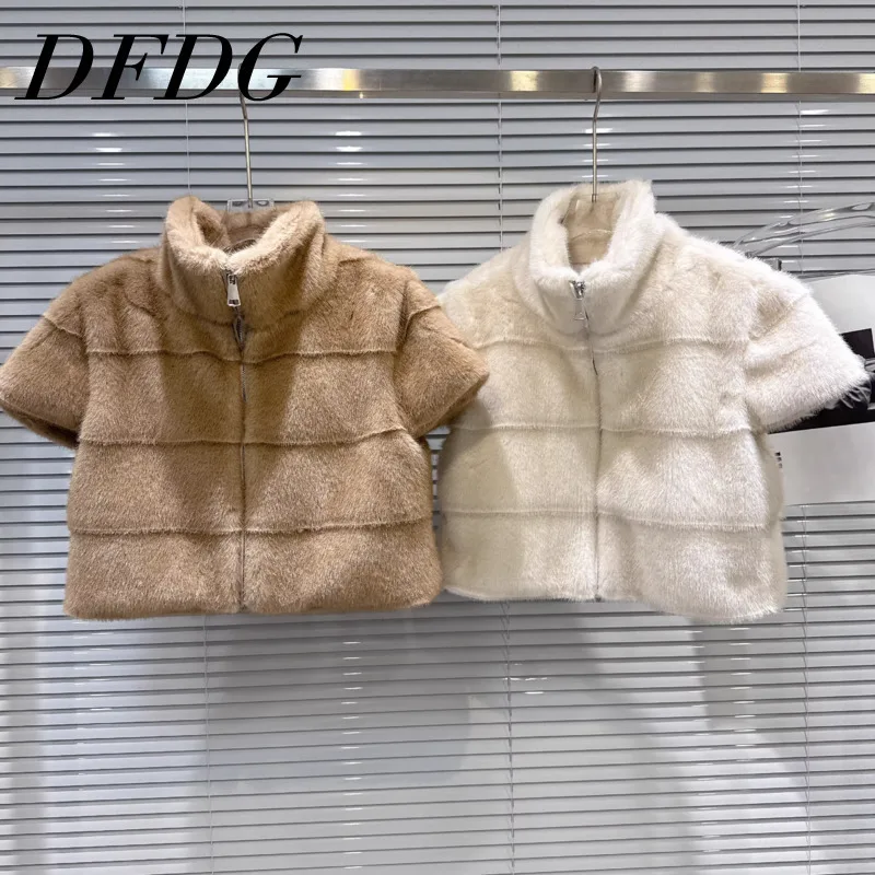 

DFDG женское зимнее коричневое пальто из искусственного меха с коротким рукавом на молнии, повседневная теплая верхняя одежда, 2025 г., модное женское модное повседневное меховое пальто