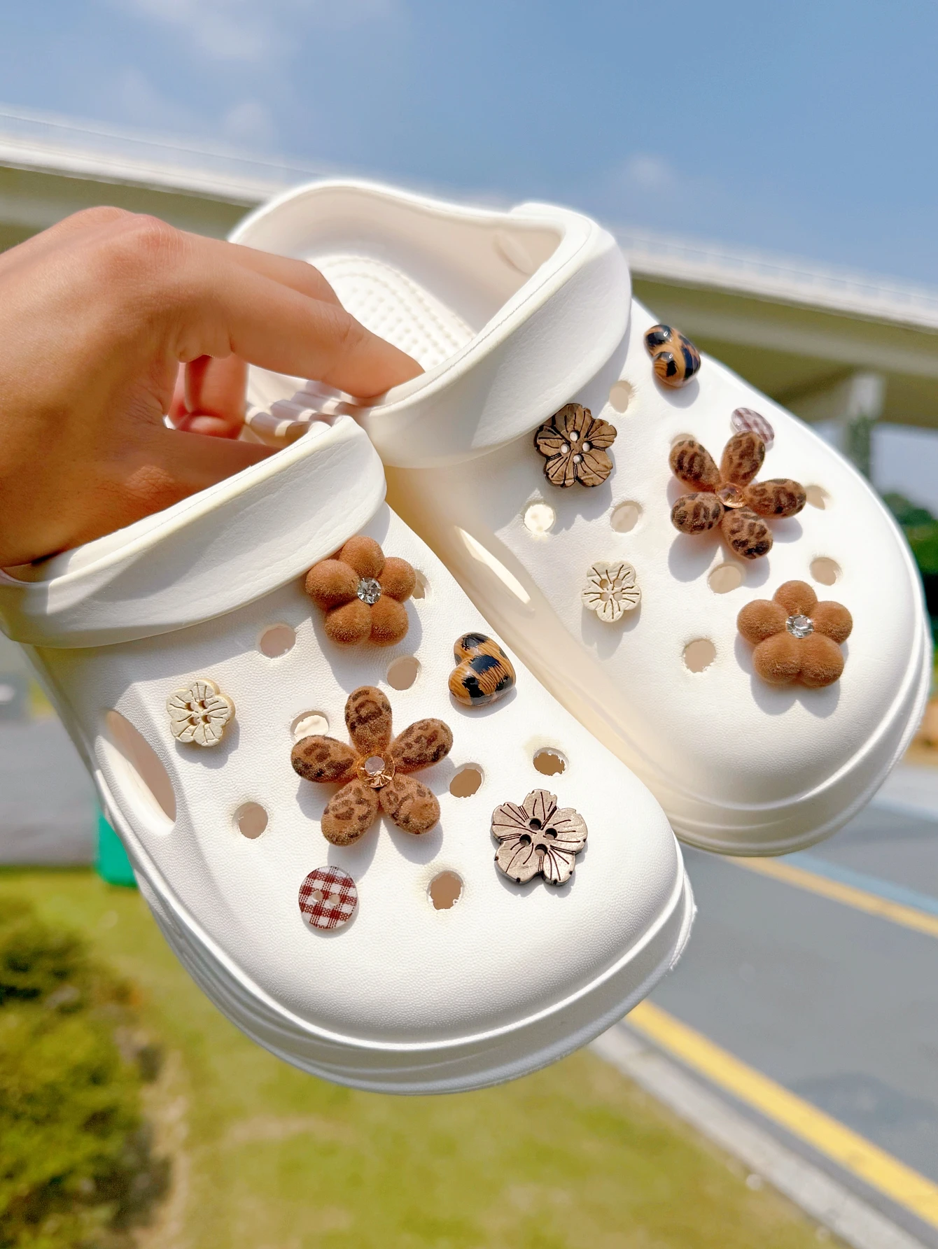 12 pairs of leopard print flower shoes - DIY shoe accessories for casual wear - ABS shoe decoration parts - Festival gift