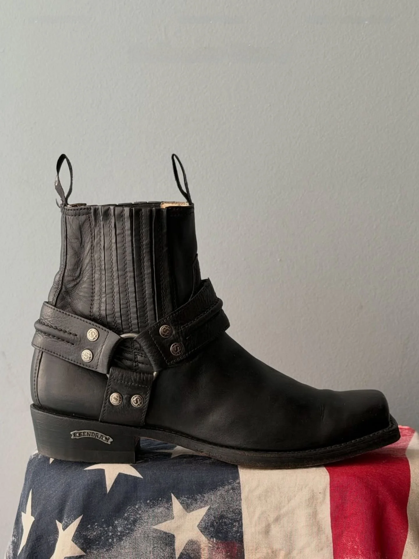 Black Chelsea Boots Women's Vintage Faded Short Boots Thick Heel Booties Ankle High Booties Heightening Middle-Aged Booties