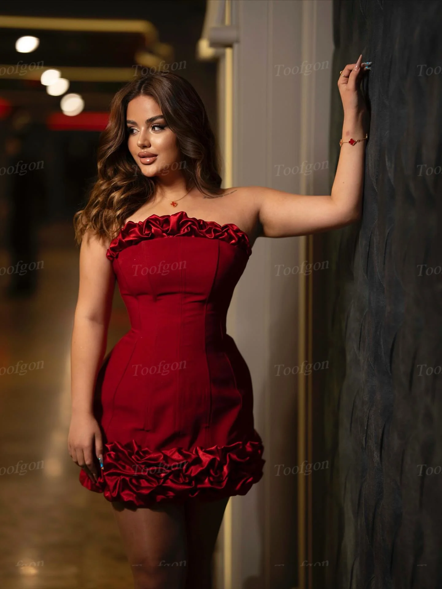 Toofgon Burgundy Mini Prom Dresses Customized Ruffles Sheath Formal Party Homecoming Dress Crepe Satin Girl Dance Cocktail Gowns