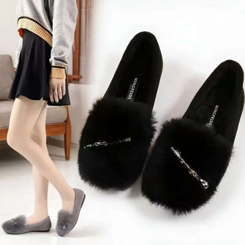 Black Furry Loafers Women Plush Slip On Rhinestone Heart Pendant Round Toe Warm Cozy Versatile Winter Casual Mom Shoes