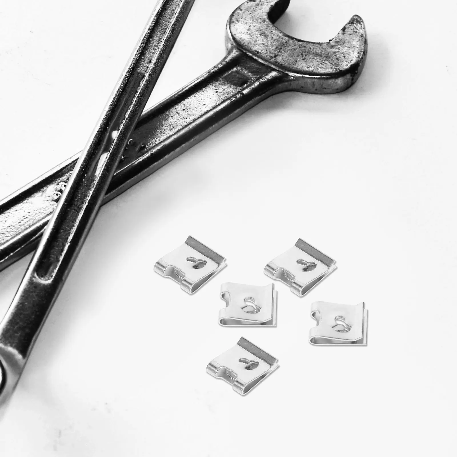 

100Pcs Nut Clip U-Shaped Wear-Resistant Precision Fastener for Car Interior Panel Door Seat Automotive Body Clips Metal Panel