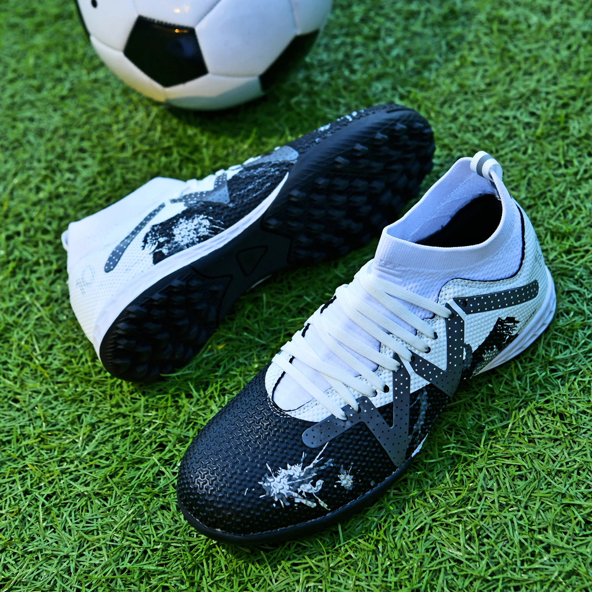 

Мужские футбольные бутсы с шипами TF, обувь для активного отдыха, противоскользящие, с эффективной защитой голеностопа, прочная резиновая подошва