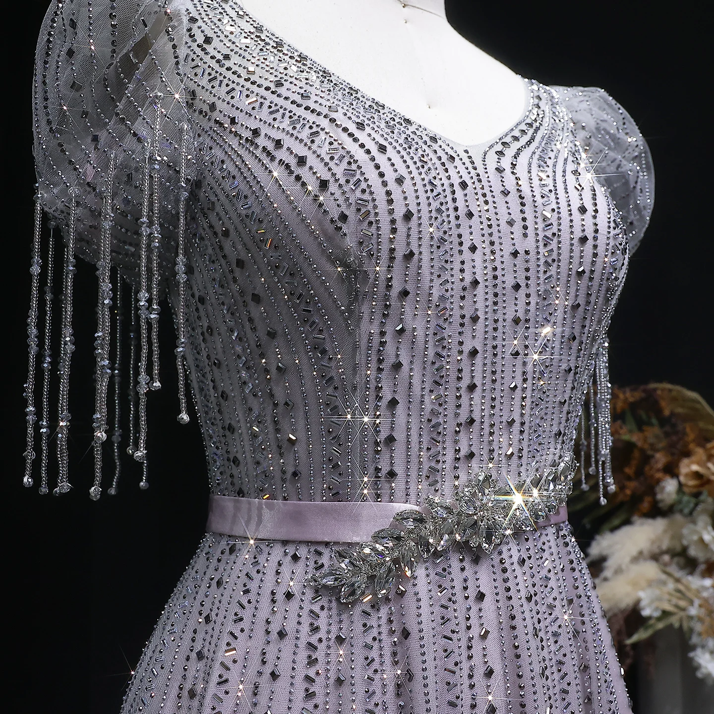 Sharon Said Dubai Quasten-Kristall-Abendkleid mit schwerer Perlenstickerei, lavendelfarben, mit kurzen Ärmeln, A-Linie, formelle Partykleider für Damen, SS199, maßgeschneidert – Detail 8