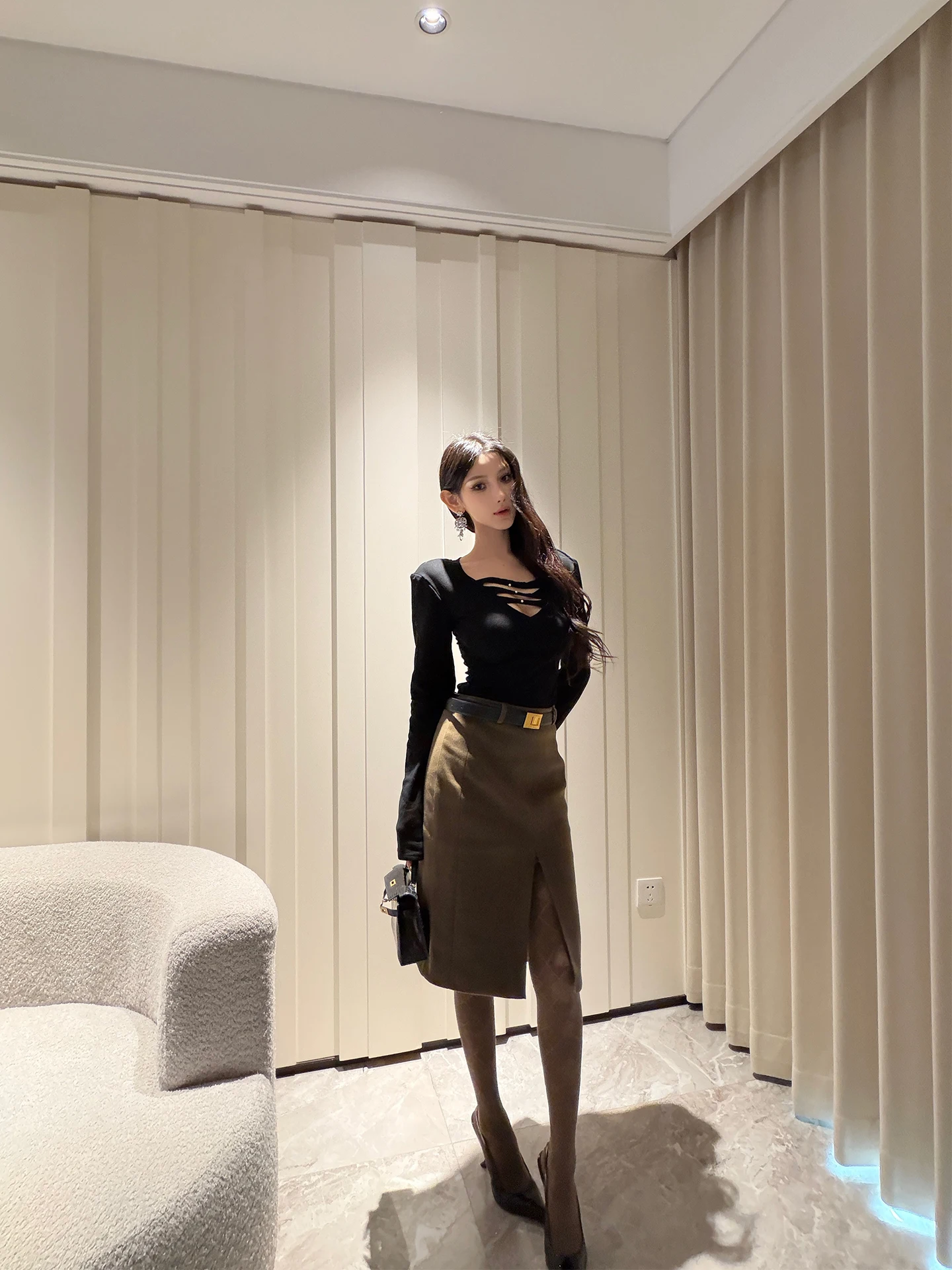 

Корейская шерстяная юбка-трапеция средней длины с высокой талией и разрезом для женщин ChiclyNana, стройнящая фигуру