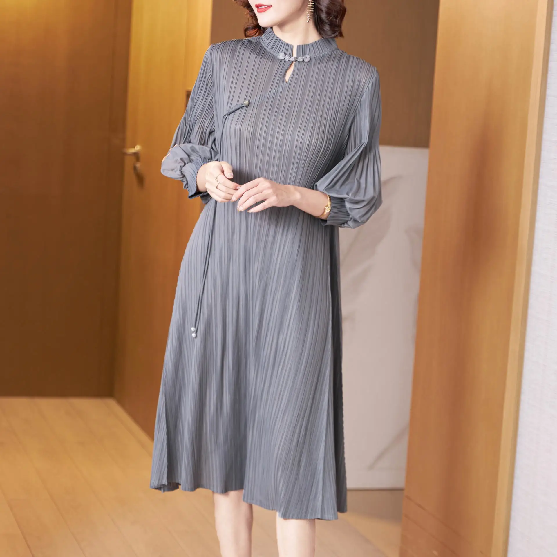 

Stretch Dresses For Women 45-80kg Autumn New Stand Collar Three Quarter Sleeves Loose Miyake Pleated Solid Colour A-Line