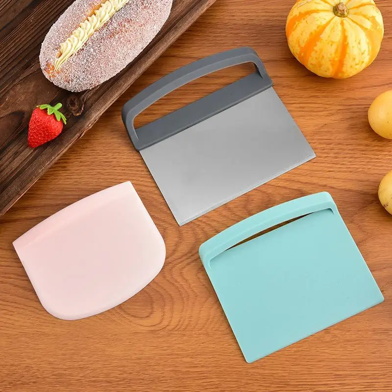 3 in 1 Pro Pasta Pasta Raschietto/Taglierina/Tritatutto Strumento di cottura in acciaio inossidabile per dividere la miscelazione della farina Torta Pane Pizza Impasto