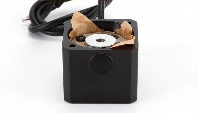 فرامل إيقاف تشغيل مغناطيسية دائمة، 24 فولت، مربعة 42 مم مناسبة لمحركات السائر، فرامل ميكانيكية منخفضة الضوضاء تعمل مغناطيسيًا