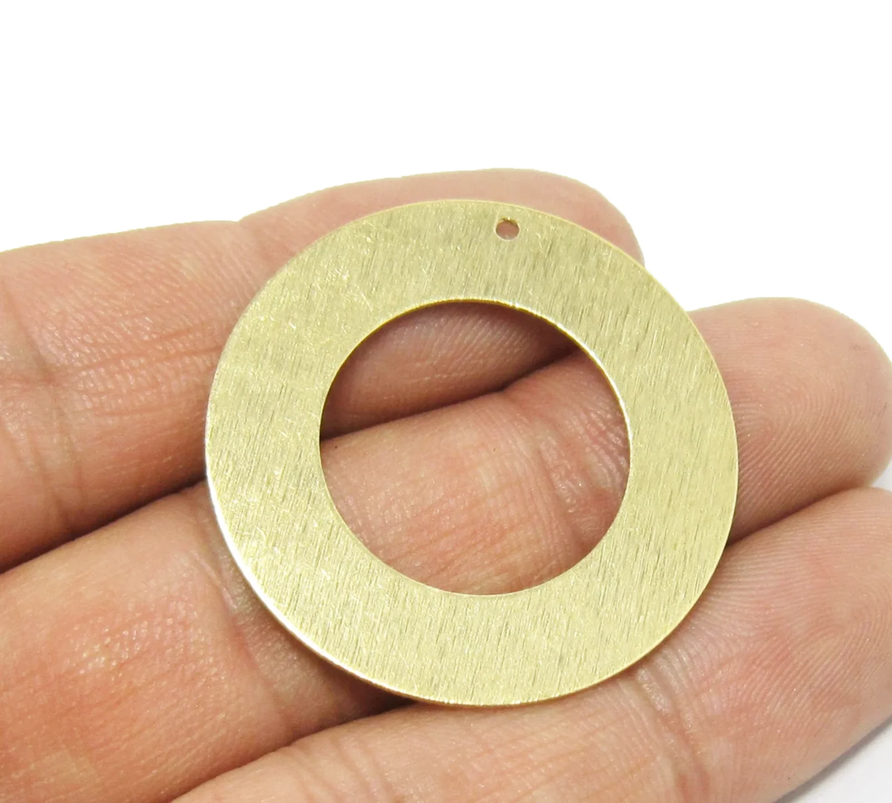 10pcs Textured Round Charm, Round Circle Brass Pendant, 35mm, Necklace Pendant, Raw Brass Earring Findings, Jewelry Supply -R701