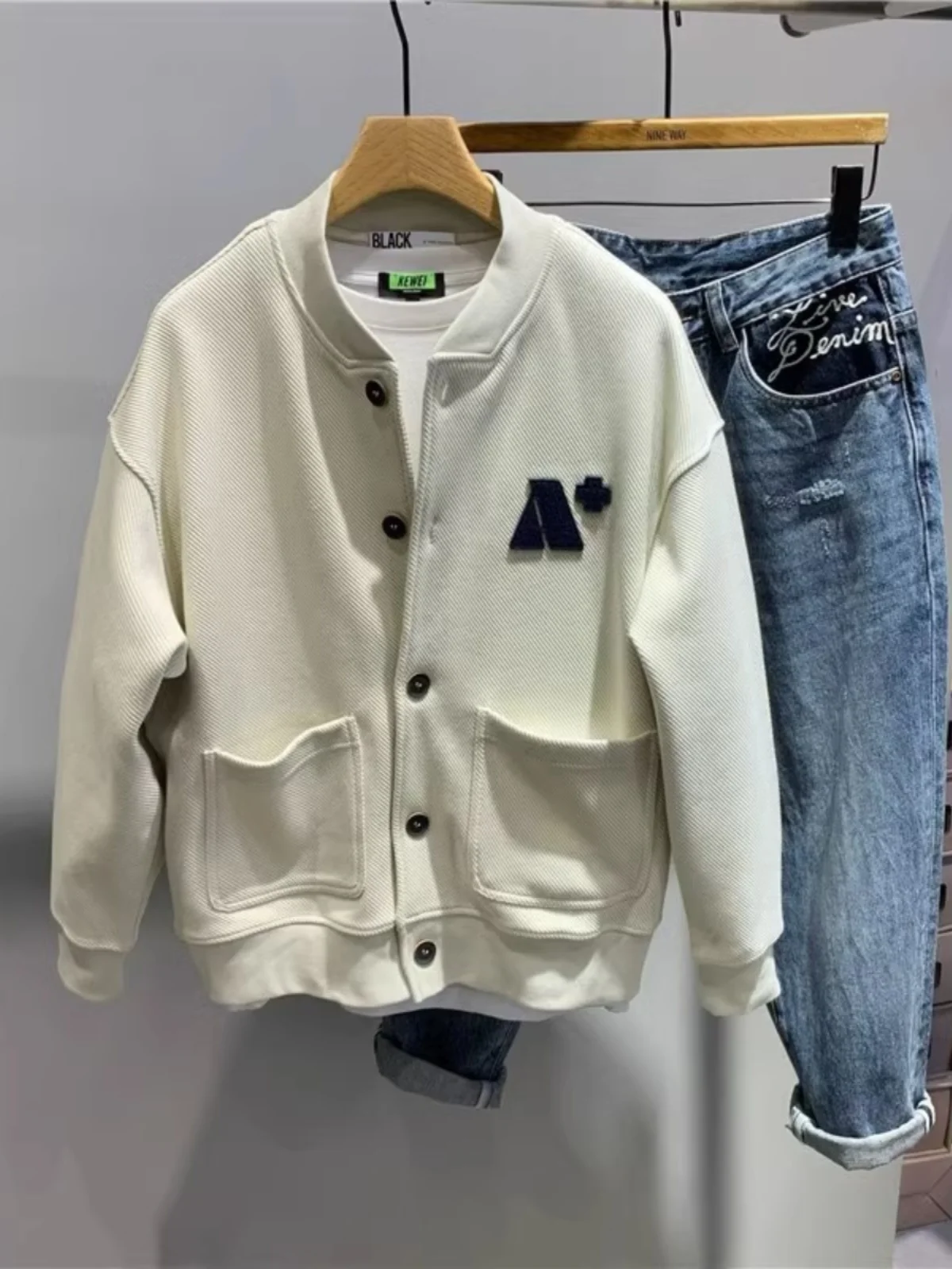 

Весеннее мужское повседневное вязаное джато с бейсбольным воротником и надписью, американское повседневное модное молодежное спортивное пальто, модное хлопковое пальто из полиэстера...