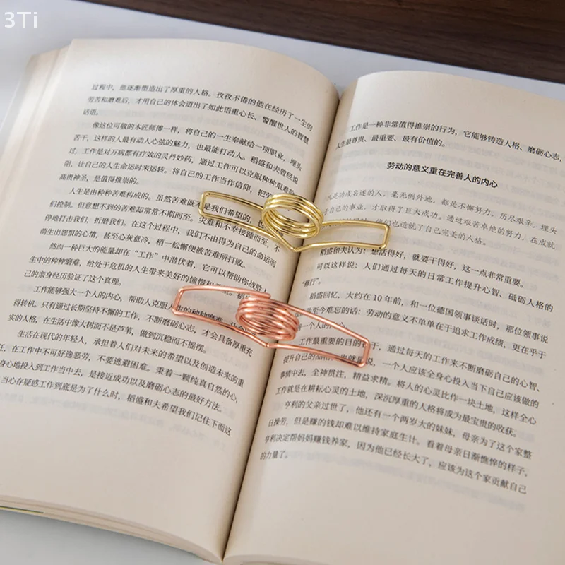 الإشارات المرجعية المعدنية صفحة القراءة بيد واحدة تحول كتاب الإبهام الثابت دعم أدوات القراءة السريعة الإشارة المرجعية الإبهام شخصية