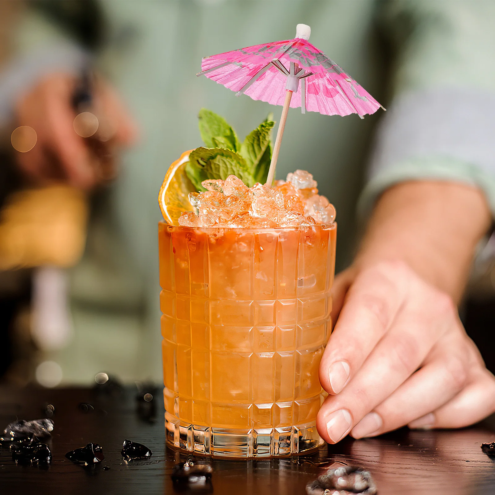 80 قطعة من أعواد الكوكتيل الرائعة من ورق الخيزران الملون للمشروبات المظلات كعكة القبعات العالية ملحقات الحفلات أعياد ميلاد هاواي