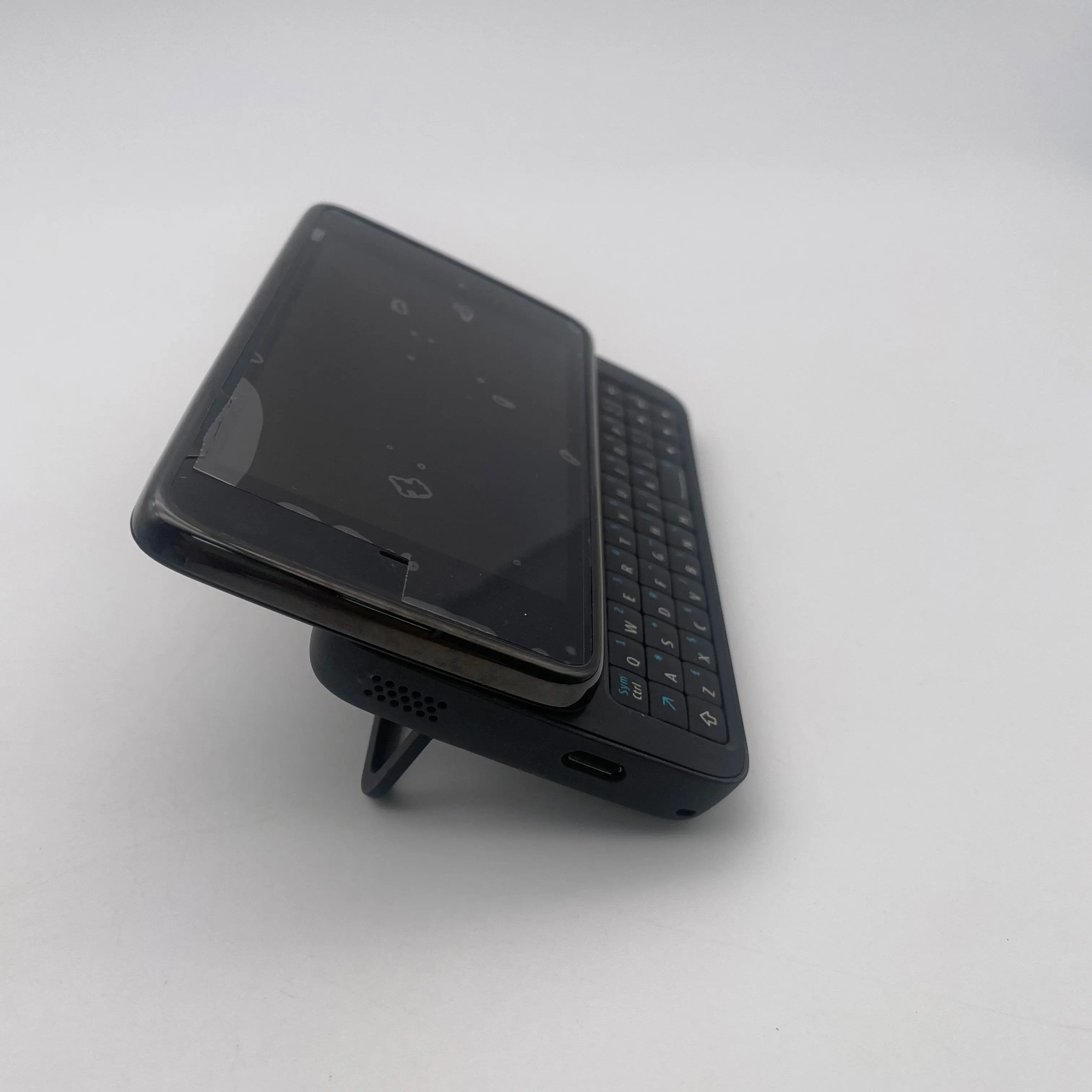 Original Refurbished N900 3G Single Sim Unlocked GSM 900/1800 Mobile Phone Russian Keyboard Made in Finland view 5