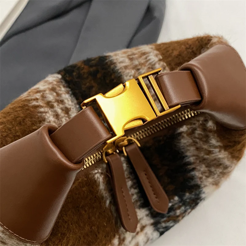Velvet Fabric Plaid Pattern Crossbody Bags For Women 2025 Winter New Luxury Designer Purses And Handbag Casual Shoulder Hobo Bag