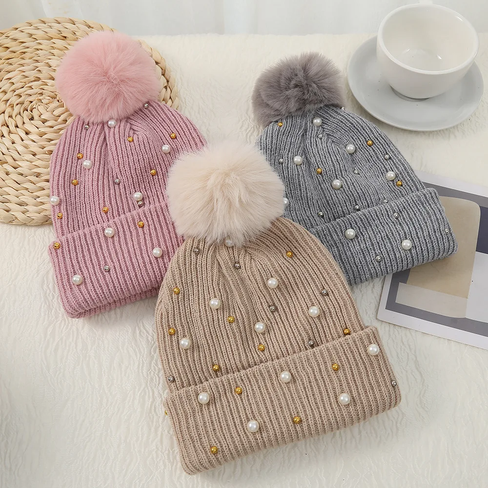Trendy New Arrival: Women's Pearl-Decorated Knit Beanie Stylish Cap Versatile for Winter Warm & Fashionable Woolen Hat