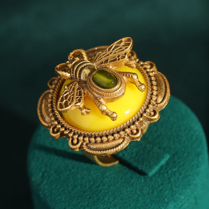 Vintage Gelbe Harz-Motten- und Bienenringe in Goldfarbe, Natürlich, für Damen-Accessoires, Luxusmarken-Designer, Retro-Schmuck 2026 Trendig