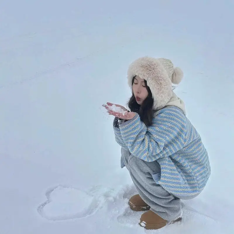 

Двусторонняя одежда, мягкое шерстяное женское пальто из ягненка 2025 года, цвет в полоску, круглый шарф на пуговицах, осенне-зимний топ в комплекте