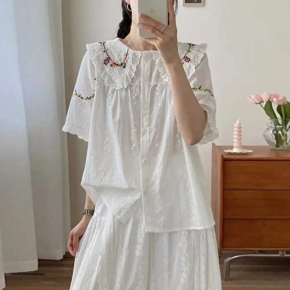 

Японские милые рубашки с цветочной вышивкой для девочек Mori, женские летние новые милые рубашки с воротником Питера Пэна и короткими рукавами, повседневные свободные блузки, топы