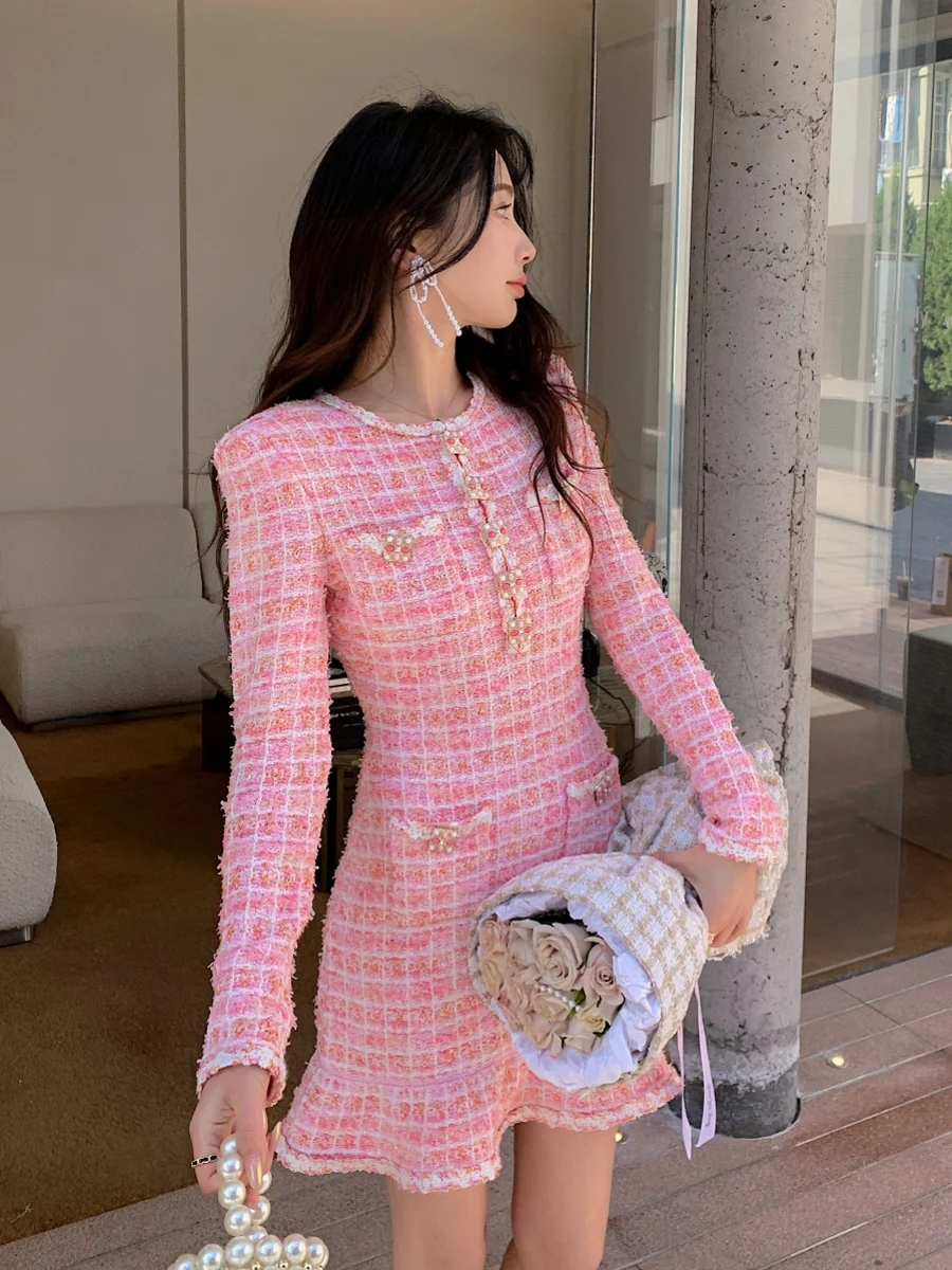 

High Quality Sweet French Pink Plaid Twist Long Sleeve Knitted Dress 2024 Autumn Women New Slim Fit Elegant Short Dress G723