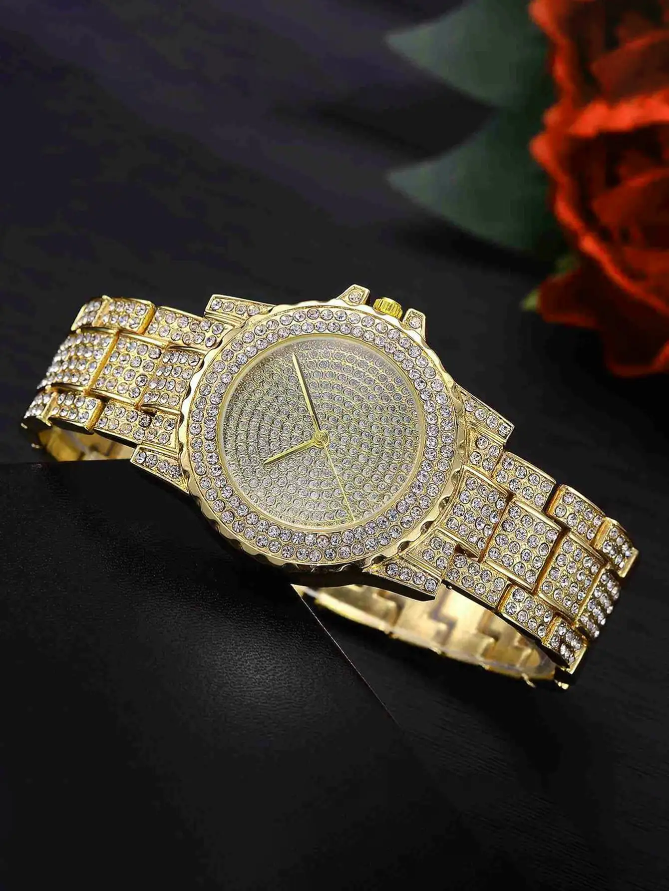 Exquisite and gorgeous watches, women's steel straps, fashionable parties, fashion watches