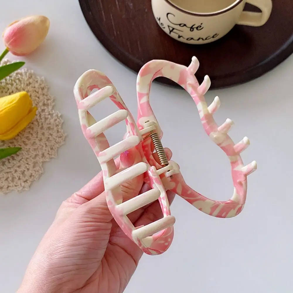 

Creative Acrylic Cloud Shape Hair Claw Korean Style Geometric Hollow Claw Clip Large Hair Accessories Geometric Shark Clip Girls