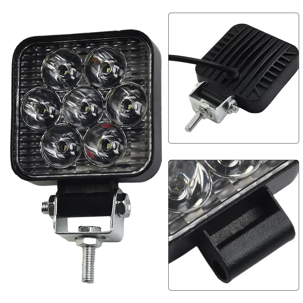 

LED Motorcycle Headlight Offroad Truck Driving 21W Spotlights Fog Lights 9-30V Universal Motorbike 6500K 7-LED Driving Lamps