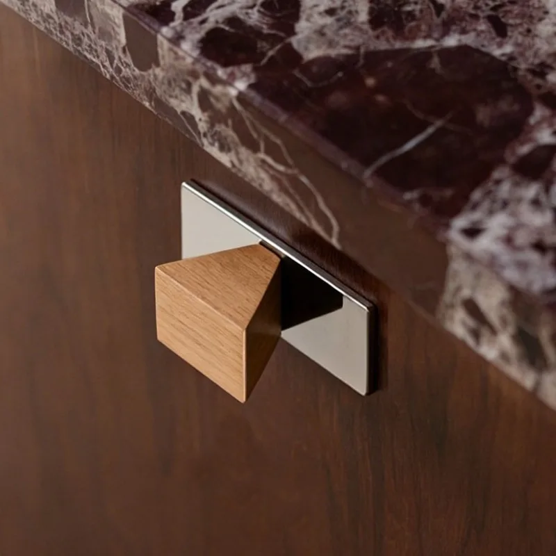 In the ancient style, the handle door, cupboard door, wardrobe drawer, brass single-hole square double-hole walnut handle.