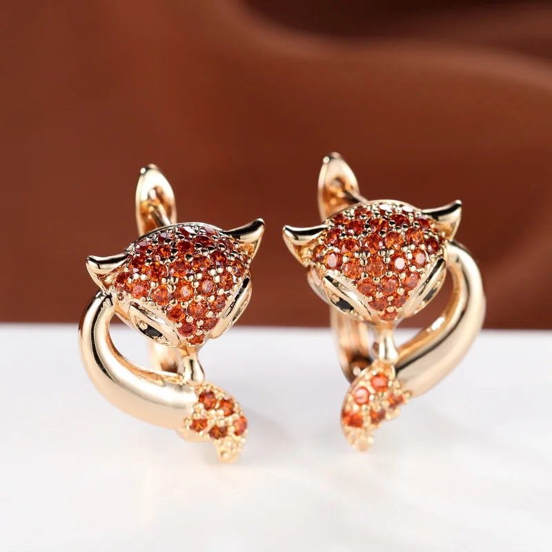 2026 New Cute and Fashionable Red Zircon Three-dimensional Fox Ear Buckle, Exquisite and Dynamic Women's Personalized Accessory