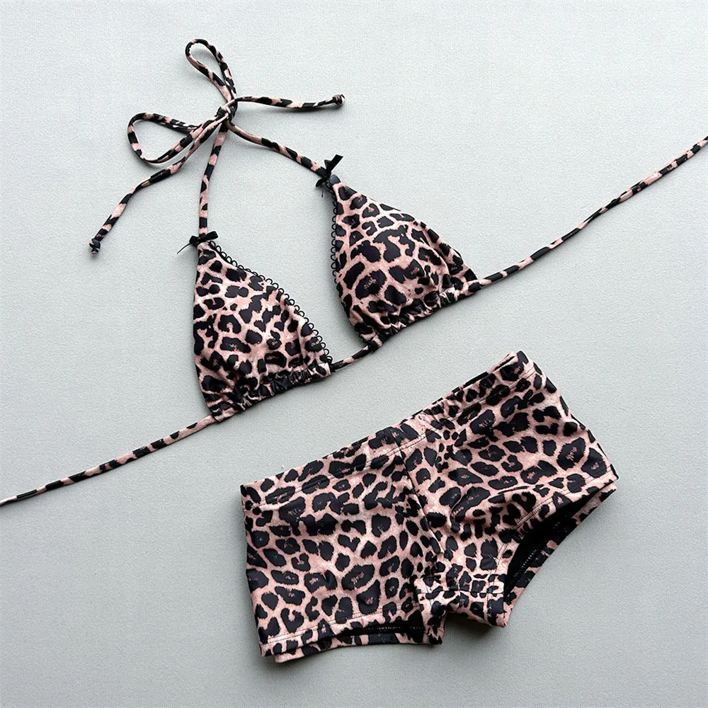 

Купальник с кружевной отделкой и леопардовым принтом, сексуальный, с завязками на шее, треугольные бикини-шорты, женский, 2026, бразильское бикини