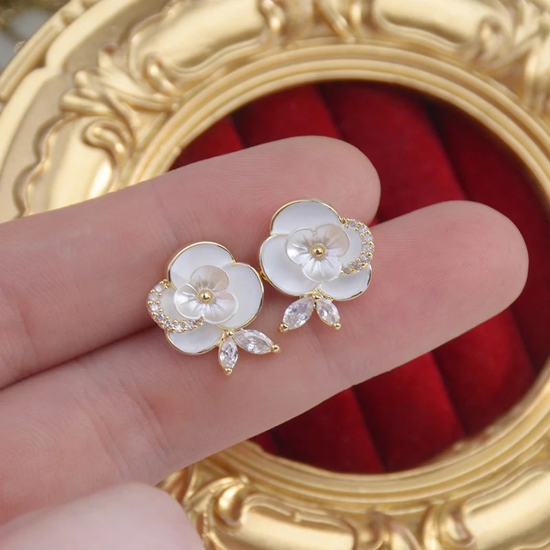 Camellia Flower Stud Earrings Inlaid Pearl Rhinestone Fashion Luxury Ladies Earrings Valentine's Day Gift For Partner Friends