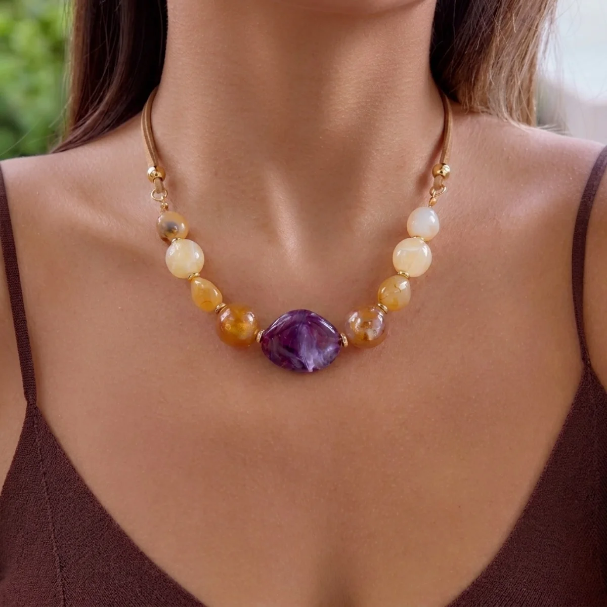 Ins Vintage Mehrfarbige Unregelmäßige Acrylperlen-Halskette für Damen und Herren, Handgefertigte Samtkette, Harzperlen-Choker, Ästhetischer Schmuck – Detail 20