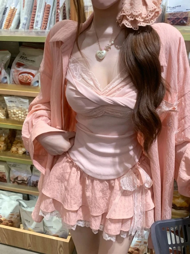 Conjunto francés elegante y dulce de 3 piezas para mujer, Lacevest + camisa con sentido del diseño + falda con pastel, nueva moda Harajuku, traje encantador de otoño