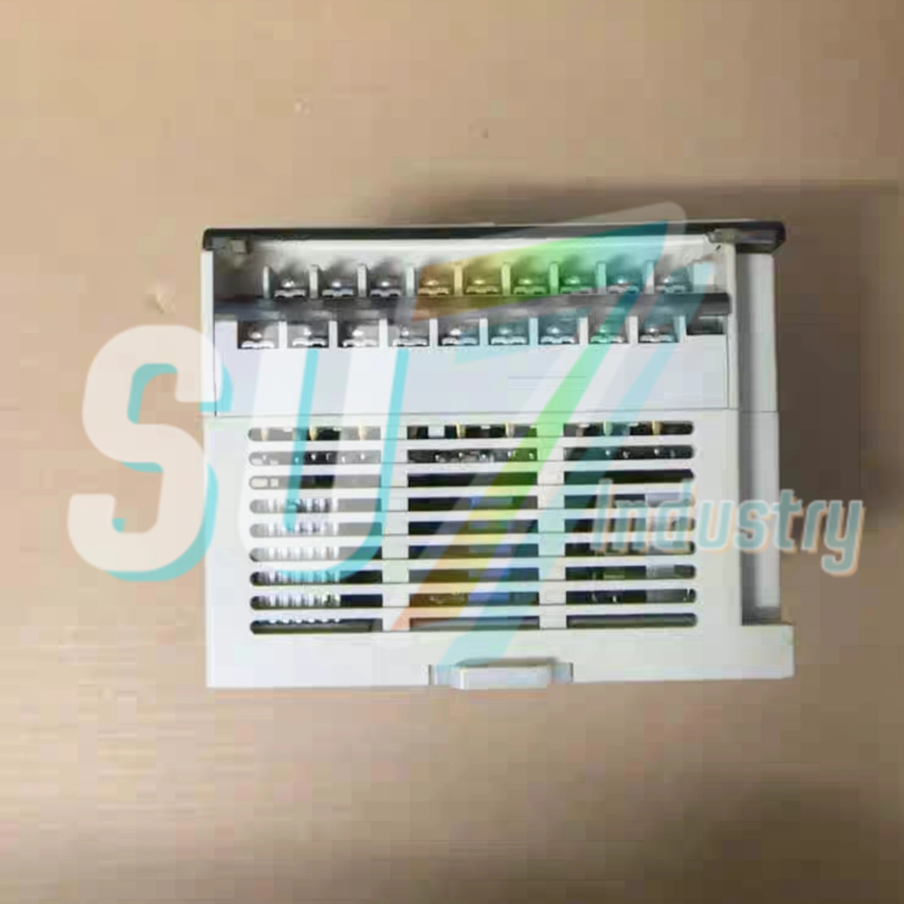 AX1N-14MR-ES AX1N-14MT plc 모듈 새로운 원본