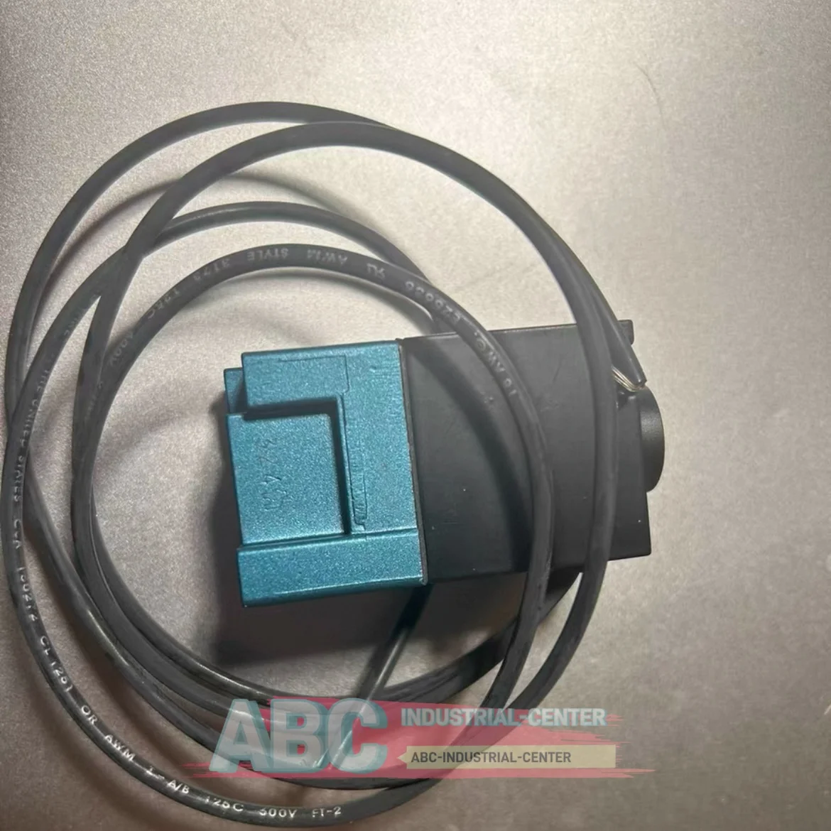 Nuevo 117B-111JM 117B-121BAAA válvula solenoide 117B-291BAAA original