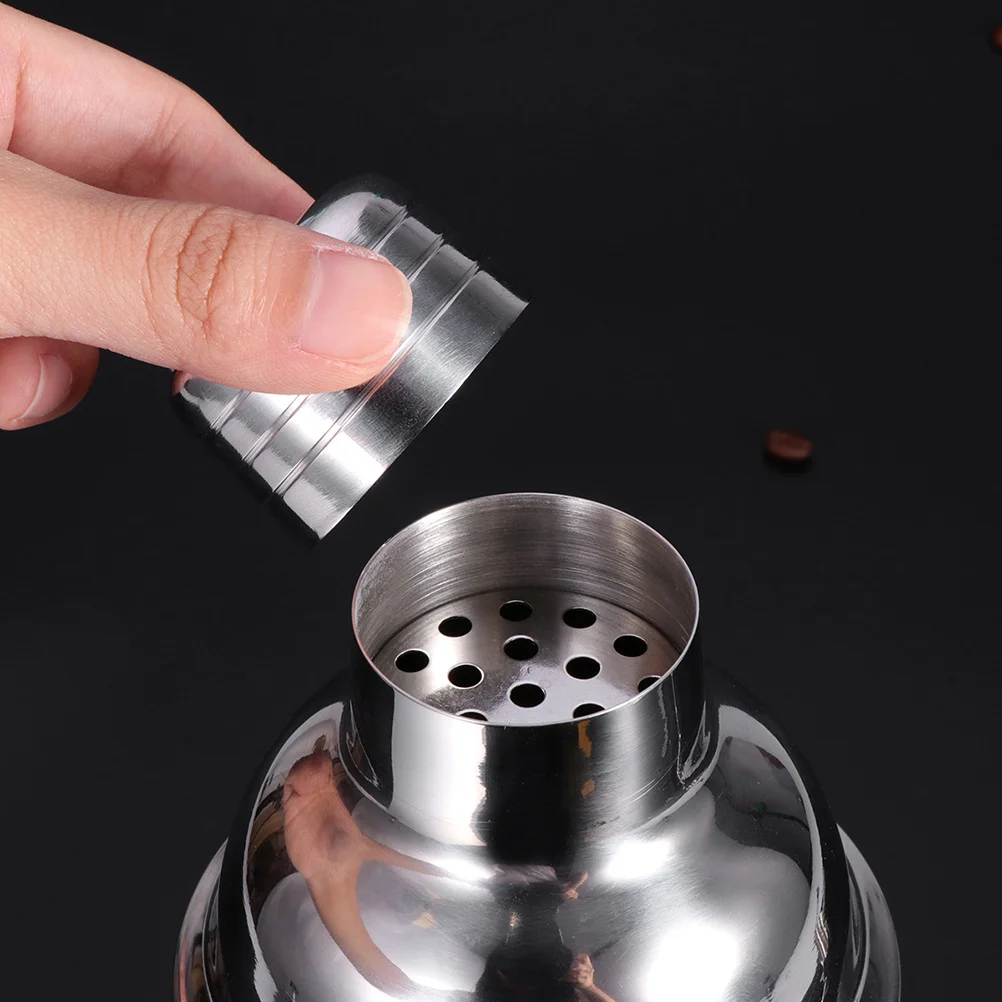 

750Ml Cocktail Shaker Stainless Steel Wine Shaker Martini Mixer Bar Tool With Strainer Jigger Cap For Home Bartender Rustproof