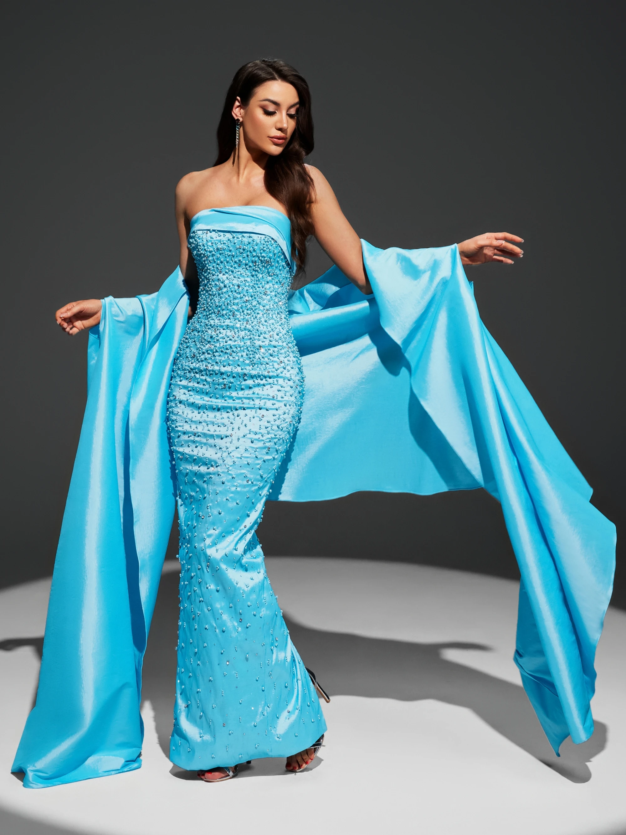 شاليمار تشانغ فساتين زرقاء للسيدات على شكل حرف A مصنوعة يدويًا حسب الطلب