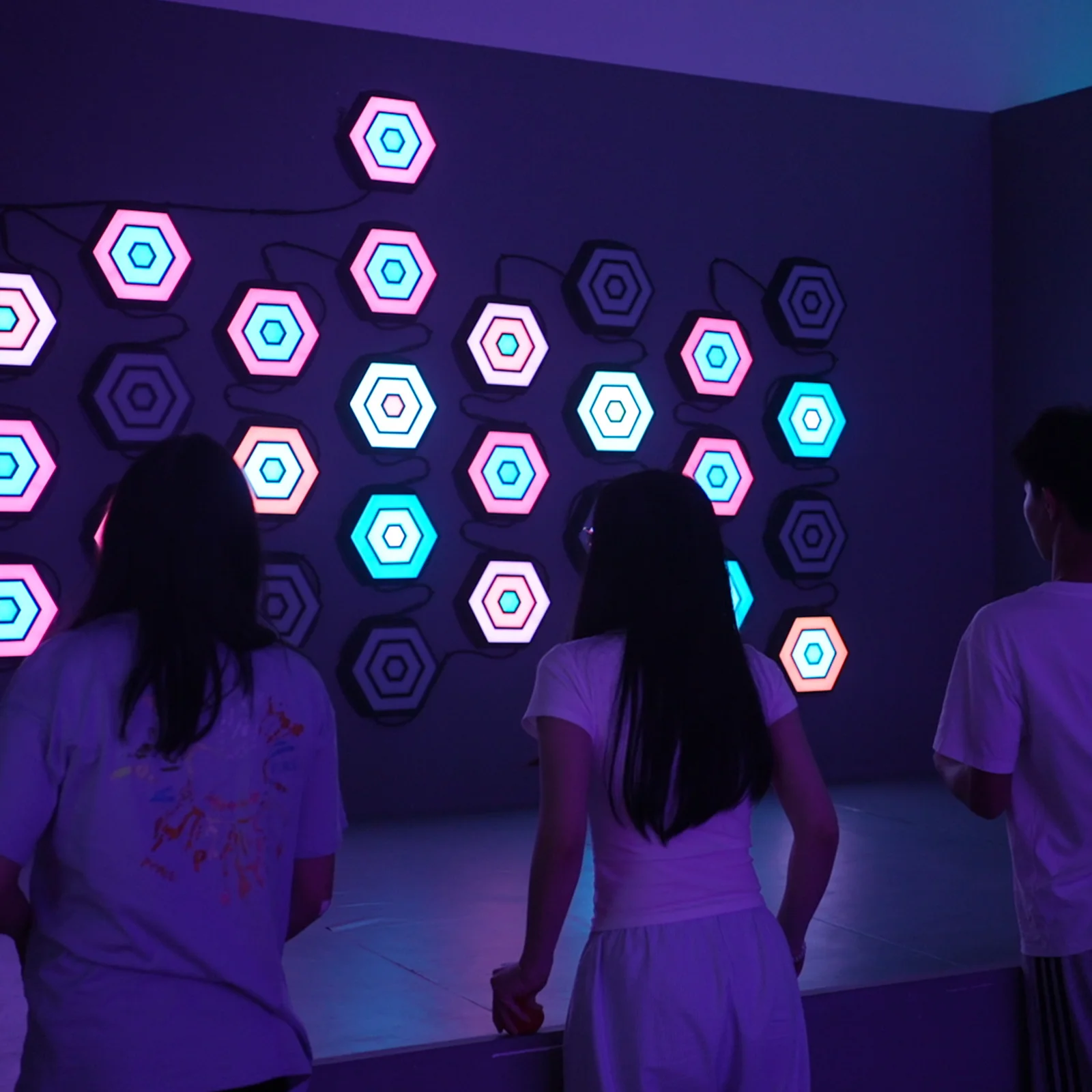 Pixfi Games Led Light Activate Arena Light Game Interactive Ball Throwing Arcade Game for Kids