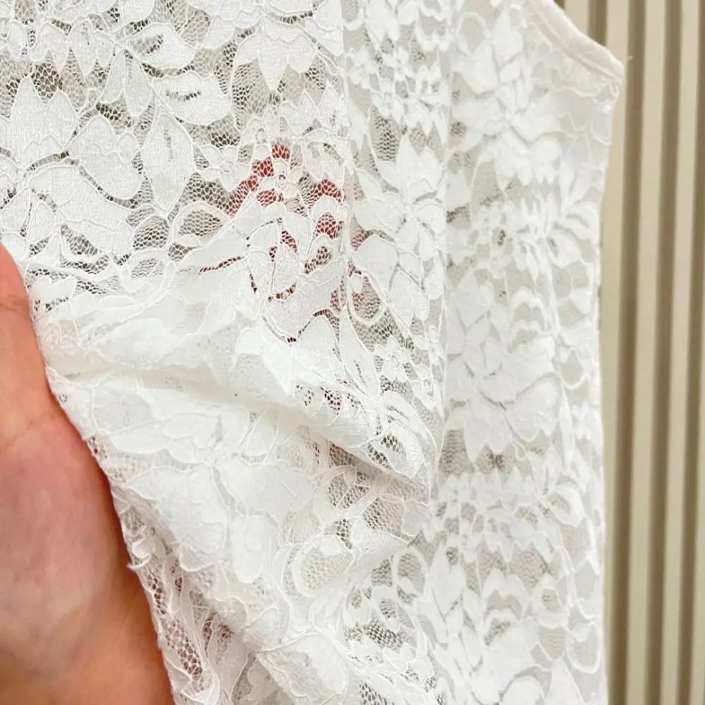 New Round Neck Sleeveless Lace Tank Top Lightweight Floral Pattern Lace Vest Breathable Layering Piece Base Layer Vest