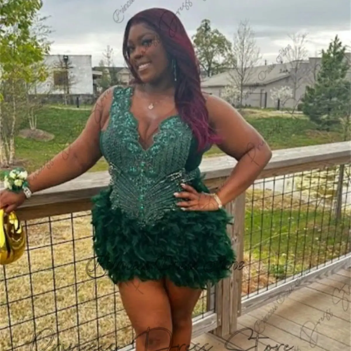 高級ショートウエディングドレス 2026 グリッタービーズクリスタル羽カクテルドレス誕生日パーティードレスホームカミングカスタマイズ