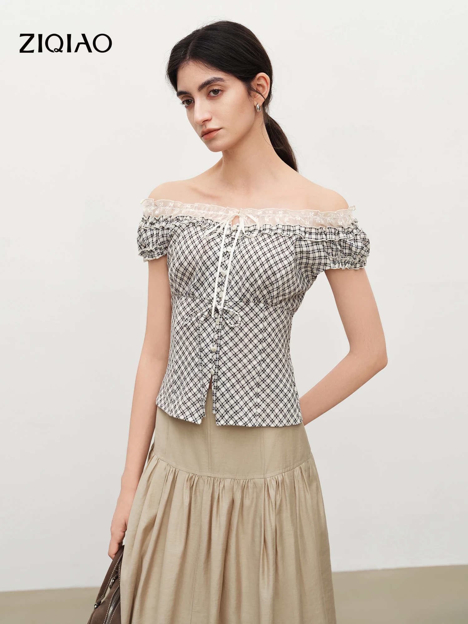 

ZIQIAO 2026 Summer Women's Retro Plaid Puff Sleeve Shirt Lace Panel - Elegant Design Blouse for Daily and Summer Wear