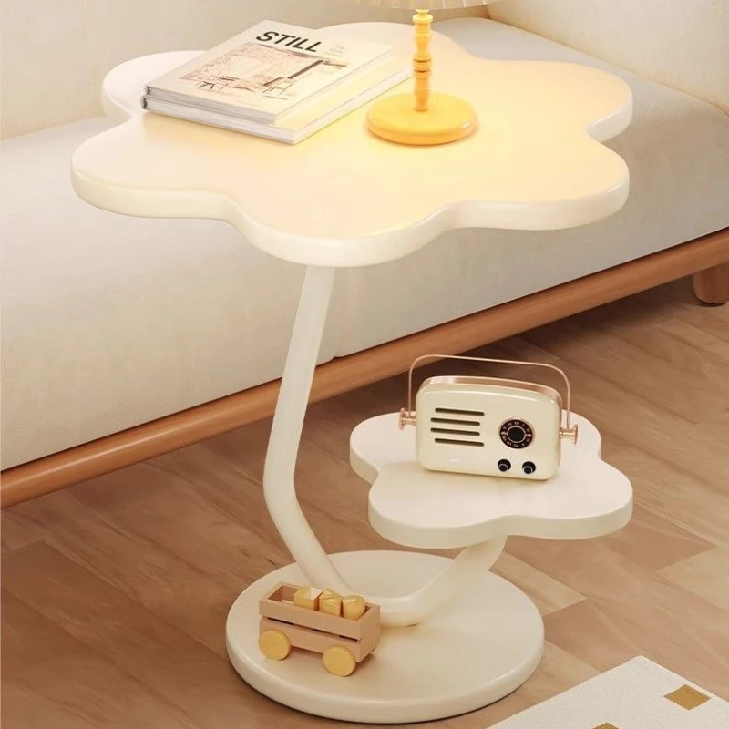 

Stylish Cream-style Living Room Decor Flower-shaped Side Table Metal Coffee Table Compact End Table Home Furniture