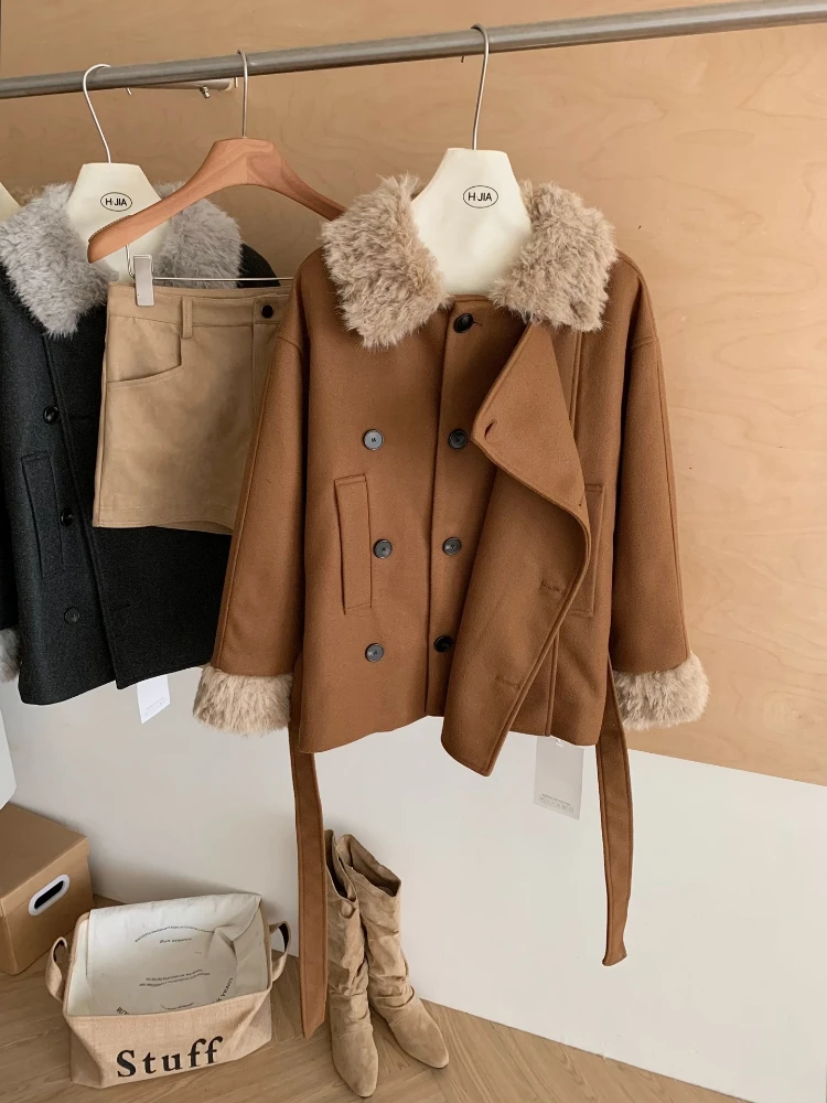 معطف صوف دافئ أنيق عتيق للنساء معطف شتوي فضفاض بحزام سميك مع ياقة من الفرو الصناعي ملابس خارجية دافئة أنيقة على الطراز القديم
