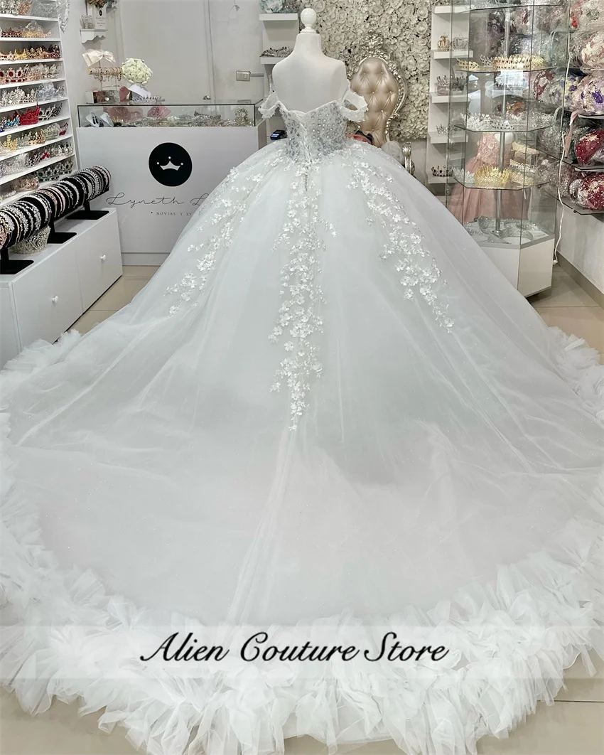 New Sparkly White Quinceanera Dresses Ball Gown 2024 Bead Diamonds Appliques Birthday Dress Vestidos Ruffles Tiered Customized 
