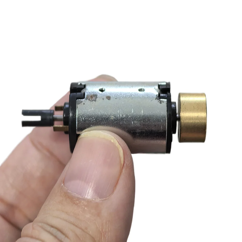 

Микромотор для моделей автомобилей и поездов, 17 мм, двухвальный, 12В постоянного тока, 18000 об/мин, высокоскоростной, для локомотивов и железнодорожных макетов