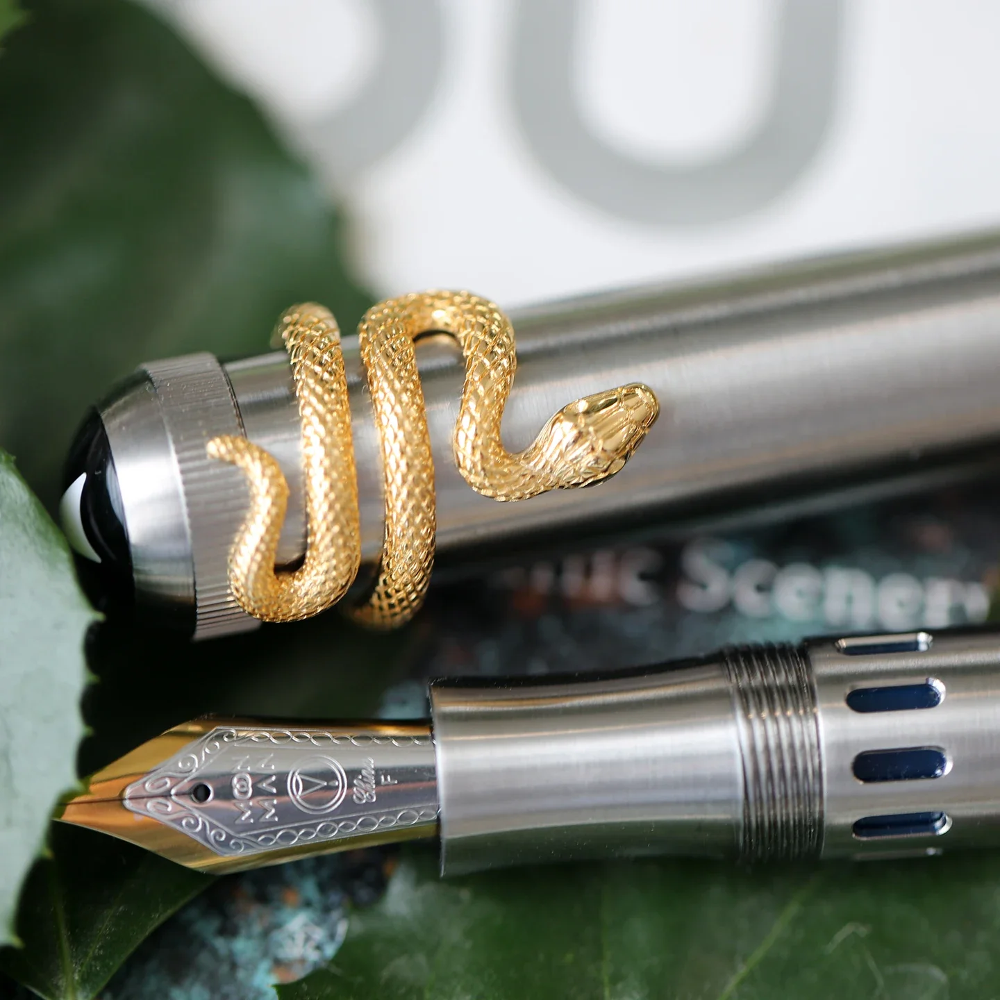1PCS Limited Edition Majohn P137 Titanium Alloy Piston Fountain Pen Clip NO.6 Nib Snake Clip Business Student Writing Gift
