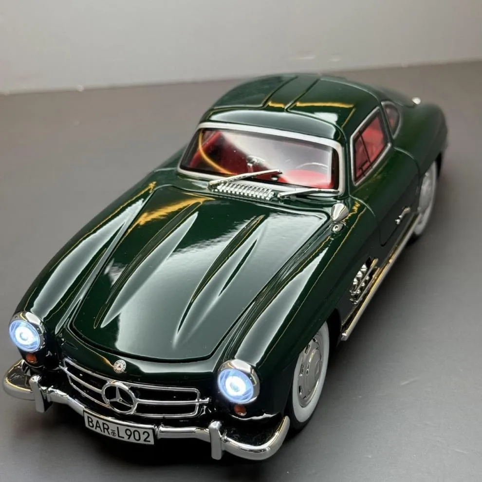 Modelo de coche a escala 1:24, Mercedes Benz 300SL, modelo de coche de aleación, clásico, Vintage, Metal fundido a presión, sonido, luz, colecciona, juguete para regalo para niños