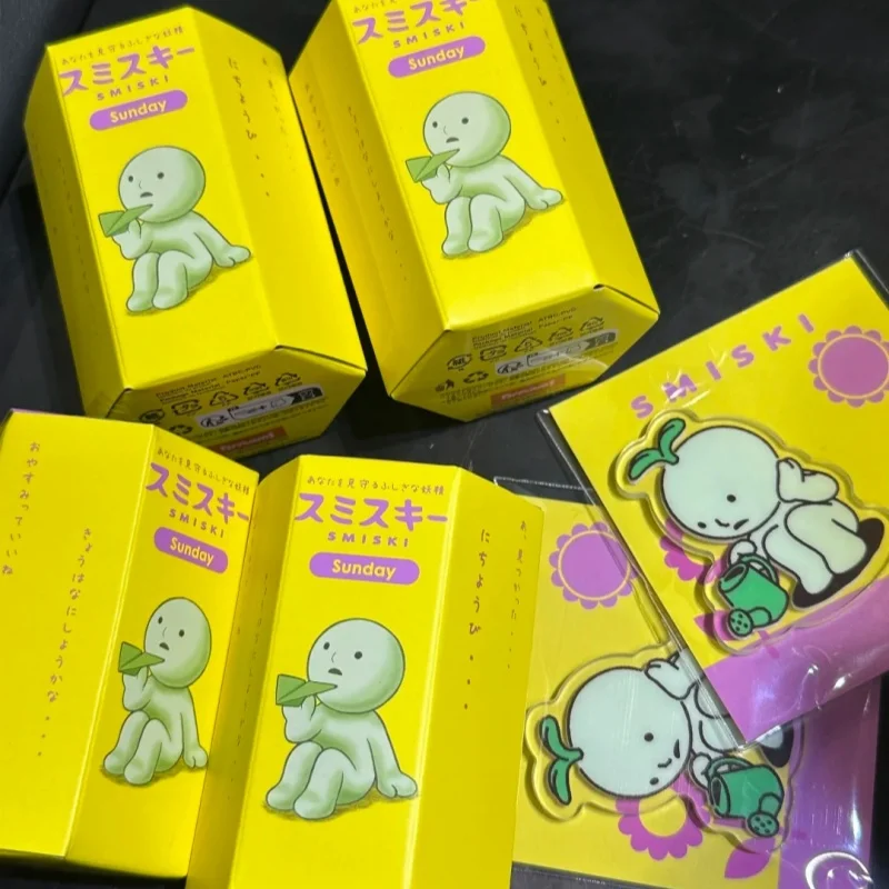 رائجة البيع الأصلي تأكيد نمط Smiski الأحد سلسلة صندوق أعمى لطيف ضوء الليل تمثال Smiski دمية سطح المكتب حلية ديكور هدية