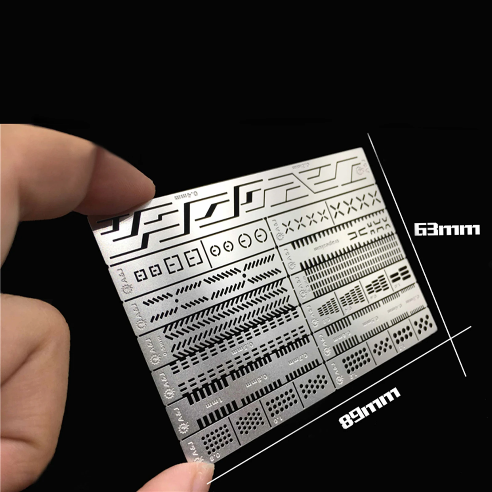 Modelli di stencil per pittura con fotoincisione in acciaio di alta qualità con 13 tipi di dettagli per Nu Gundam MG 1/100 1/144 Strumenti artigianali dettagliati