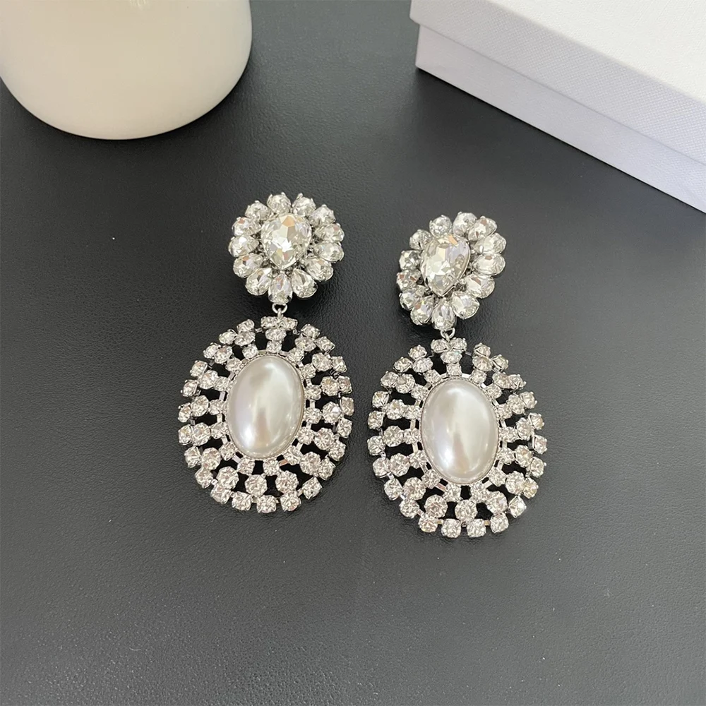 

To Reines 2024 Europe Fashion Designer Silver Droplet Shaped Pearl Ear Clip Earrings Women Hight Quality Luxury Vintage Jewelry